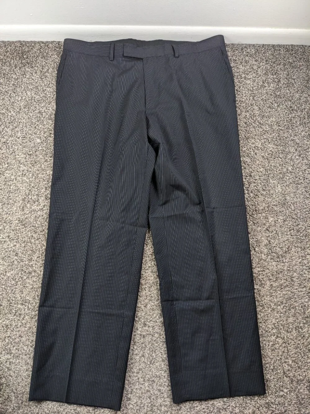 Hugo Boss 46R Wool Pinstripe 2 PC Suit Pasolini 1 Movie 1 Black Blue 40x30